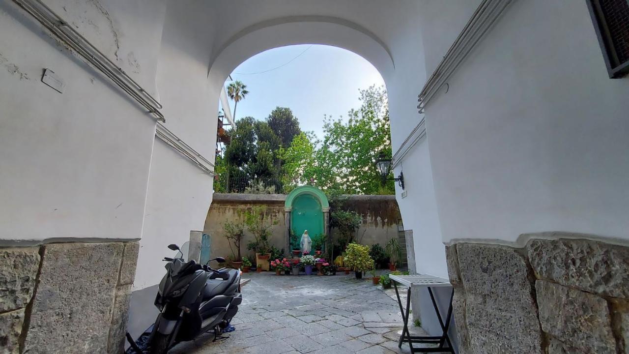 Kiki Suite Napoli Centro Exterior photo